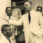 Severino discursando ao povo maranguapense frente ao solar dos Sombra